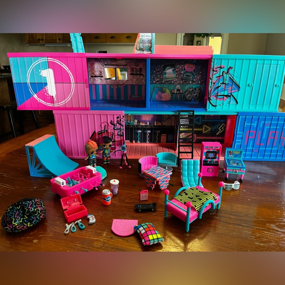 LOL Surprise Clubhouse Doll Play House